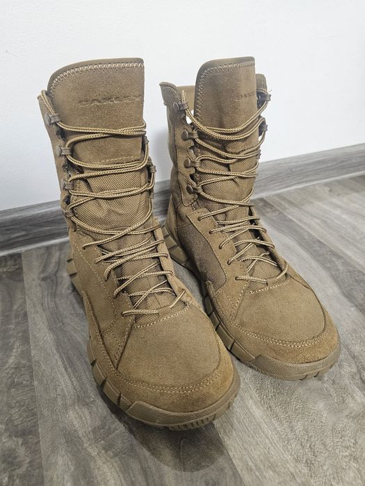 Bocanci militari Oakley nr 40,5 dimensiune talpic 25,5 cm!