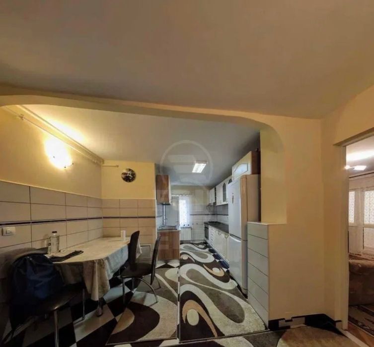Inchiriez ap cu 2 camere decomandate+parcare Cart. Gheorgheni