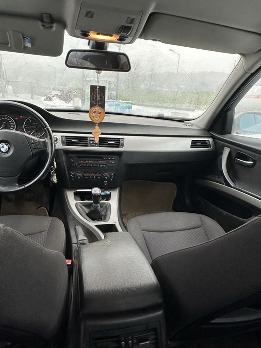 Vand bmw e90 anul 2005