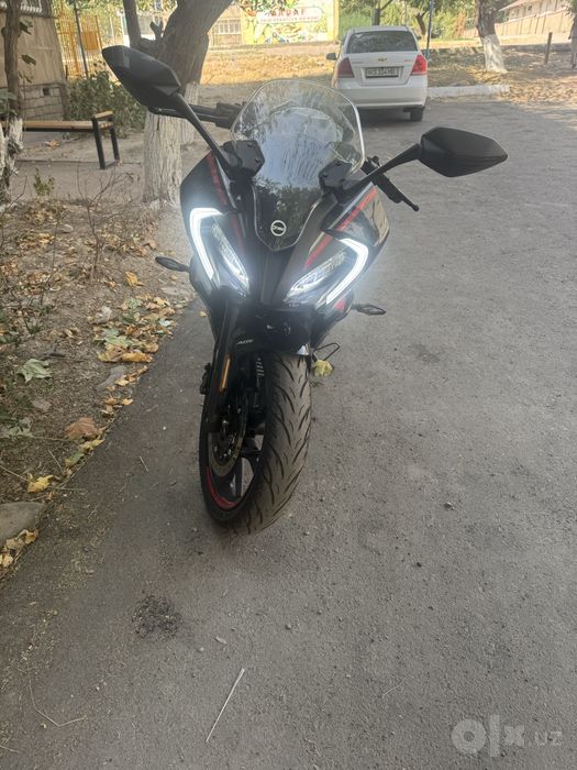 CfMoto 250 SR (ABS)