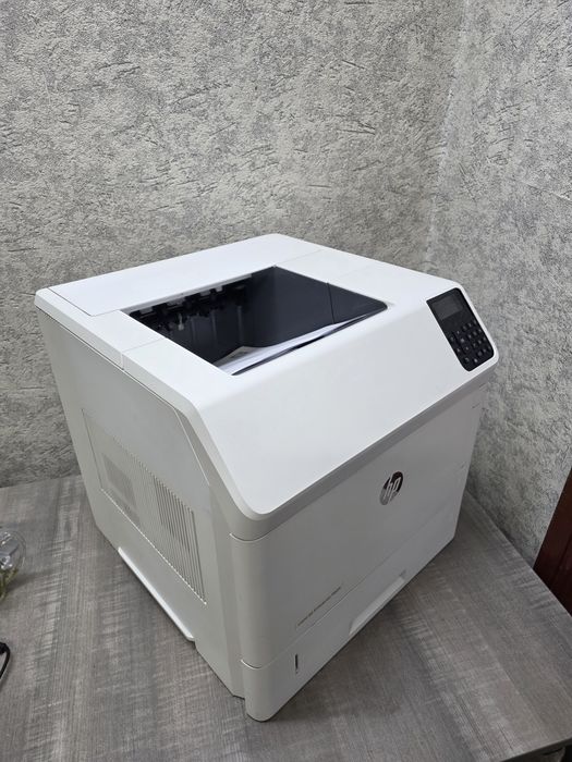 HP LaserJet M604n
Скоростной принтер