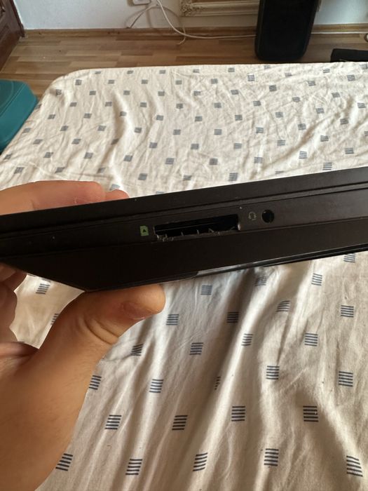Hp pavillion 15 laptop gaming 16gb RAM i7 11 generatie rtx 2060ti 6gb si 2 tb stocare (ssd+hdd)