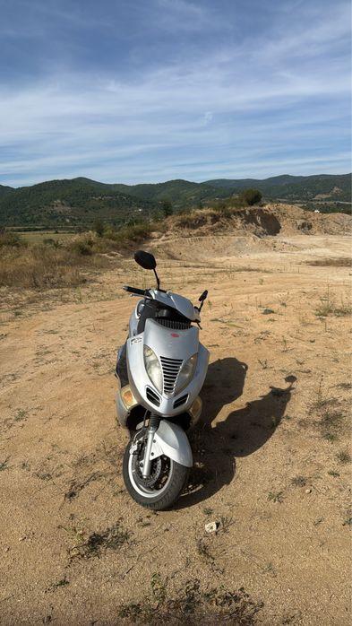 Скутер Kymco Bet&Win 125cc