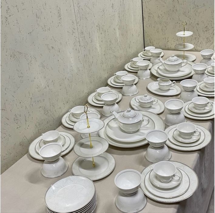 Сервиз на 12 персон, 105 предметов