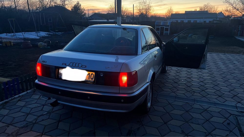 Продам ауди 80 б4