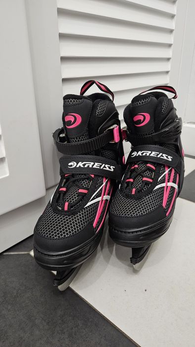 Продам коньки р.35-38