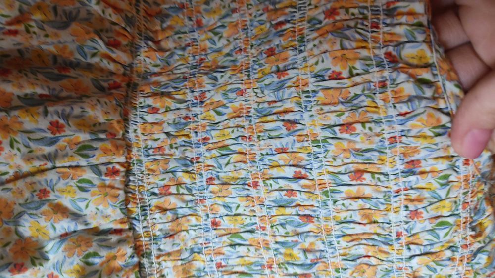 Продам одежду на девочку(летние платья).Недорого