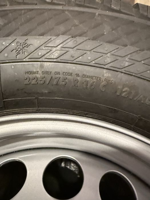 гуми Continental VanContact A/S 225/75/16 DOT 2025год с нови джанти