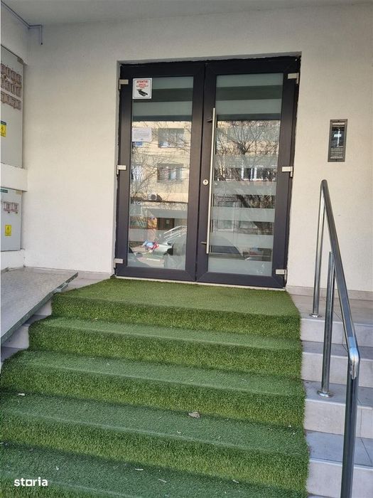 Apartament tip penthouse 2 camere si terasa proprie