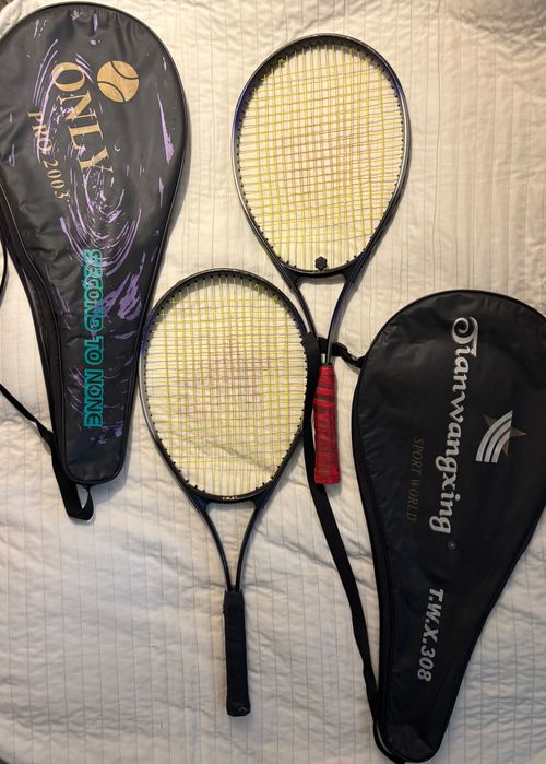 Set 2 rachete tenis camp & huse (150 lei setul)