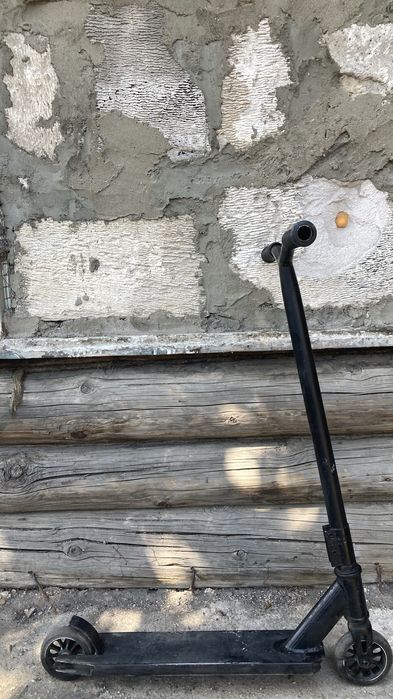 Продаю Трюковой Самокат