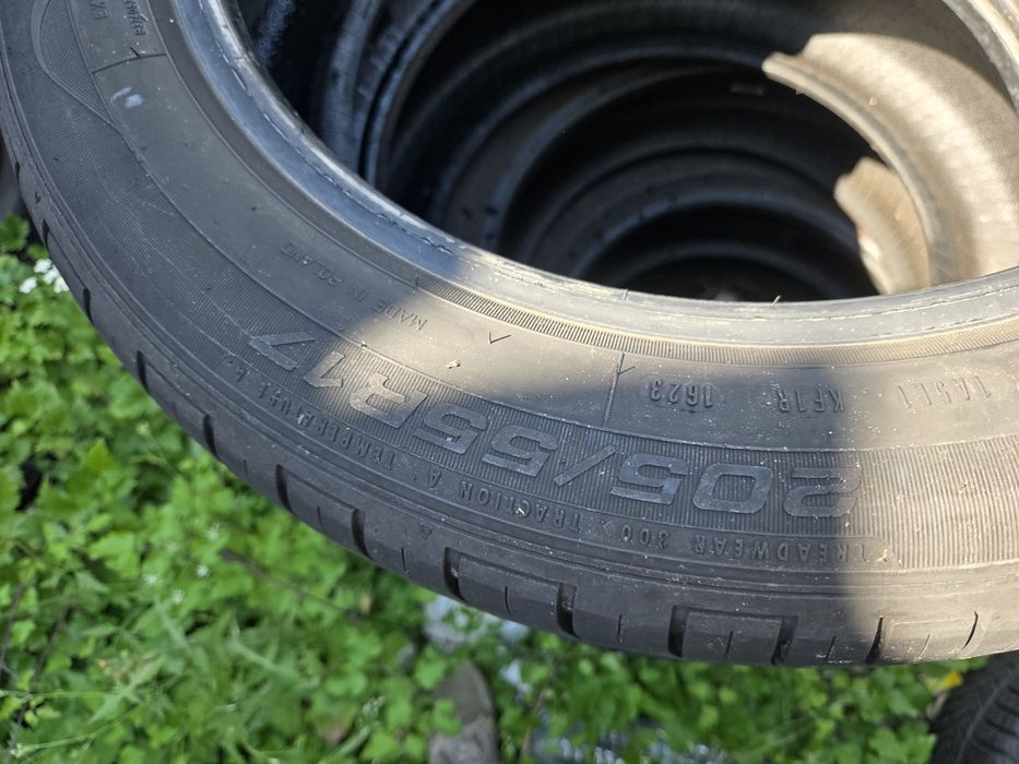 2бр. 205 55 17 Dunlop летни.