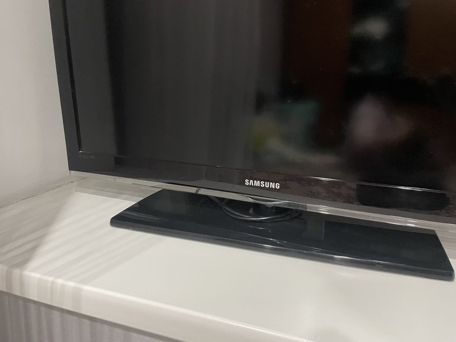 Телевизор Самсунг большой