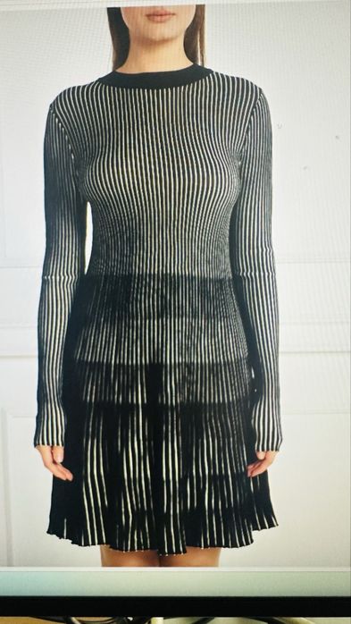 Нова Рокля Desiqual