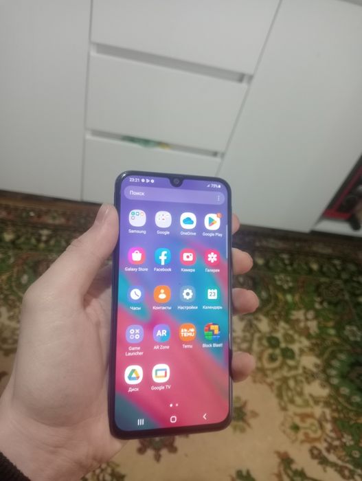 Продам телефон Samsung A40