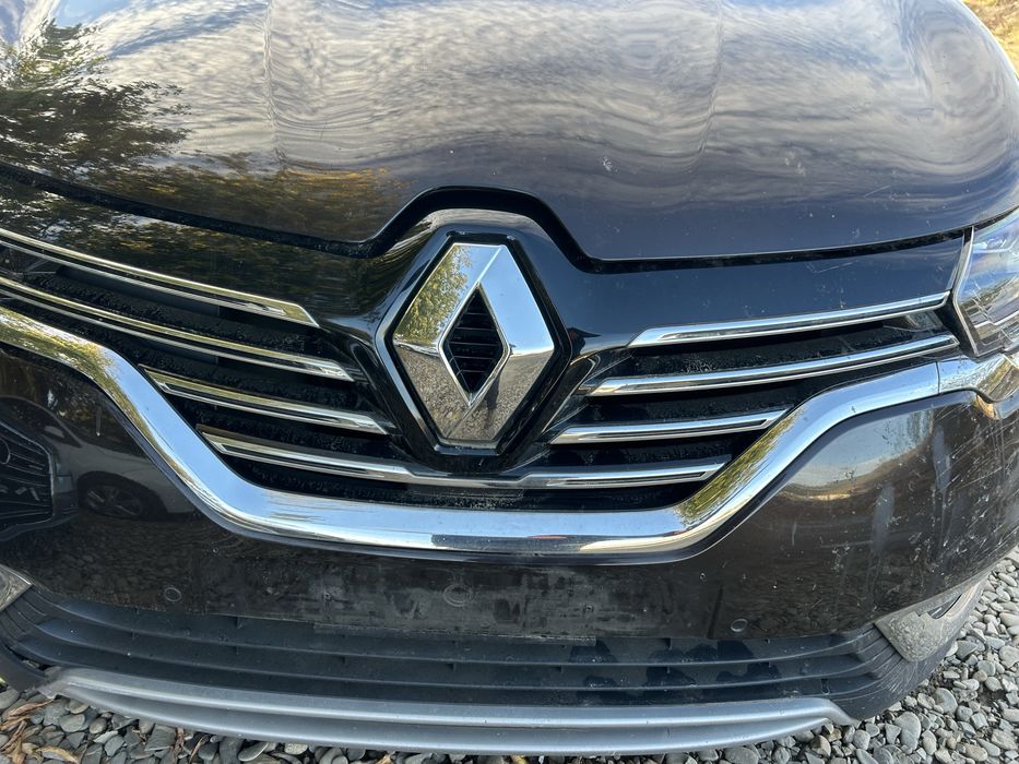 Grilă centrală dintre faruri Renault Espace 2016