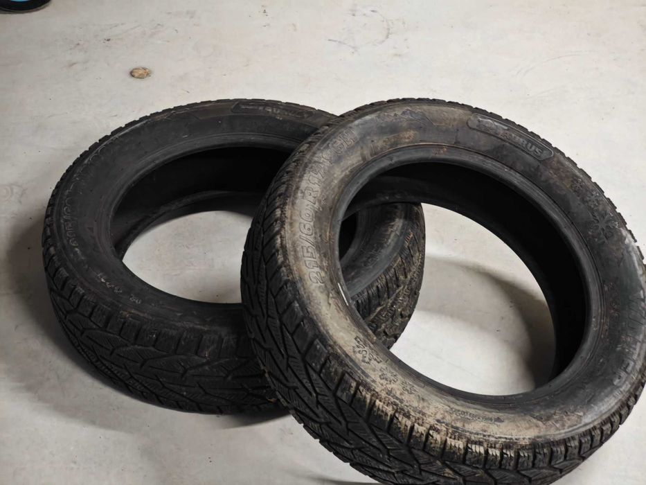 2 Anvelope iarna 215/60/r17 Taurus cauciucuri