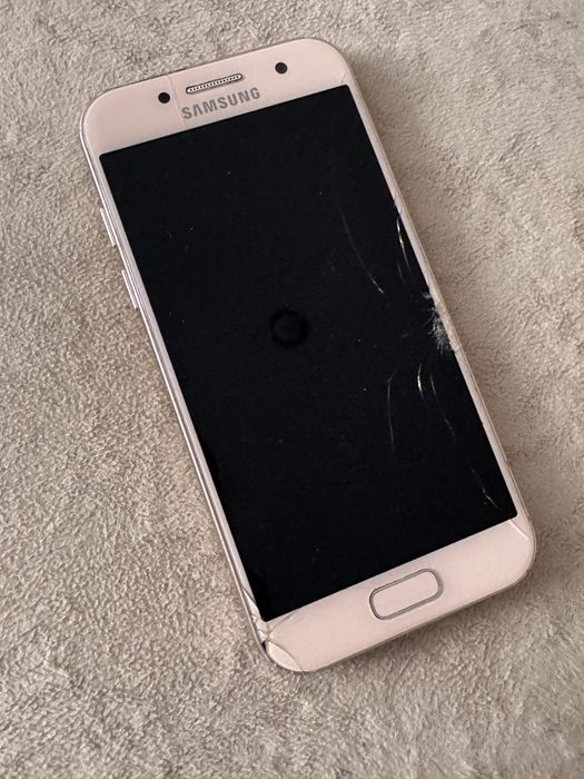 Продам Samsung A3 2017
