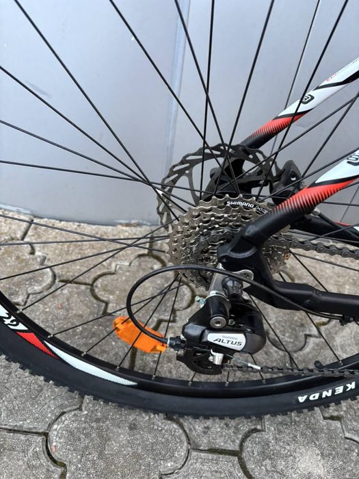 Велосипед чисто нов