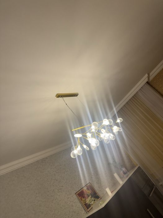 Продам срочно люстра две штук