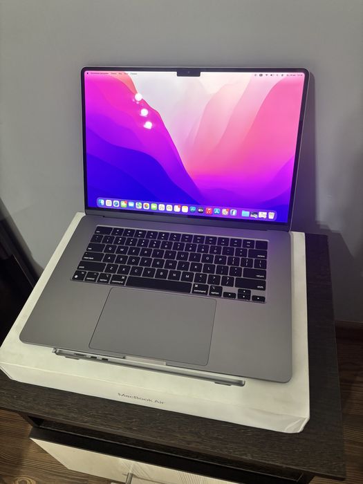 Macbook air m2 2023, 15.3