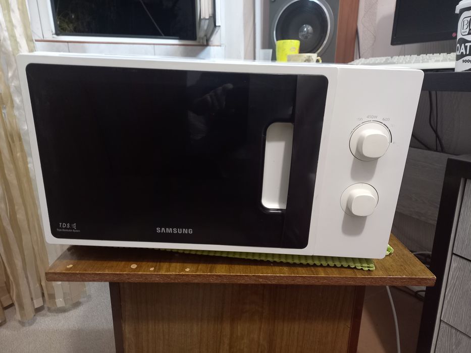 Продается микроволновка самсунг, в хорошем состоянии