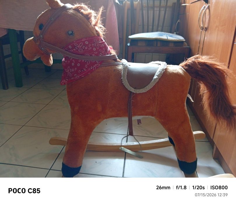 calut din lemn pentru copii