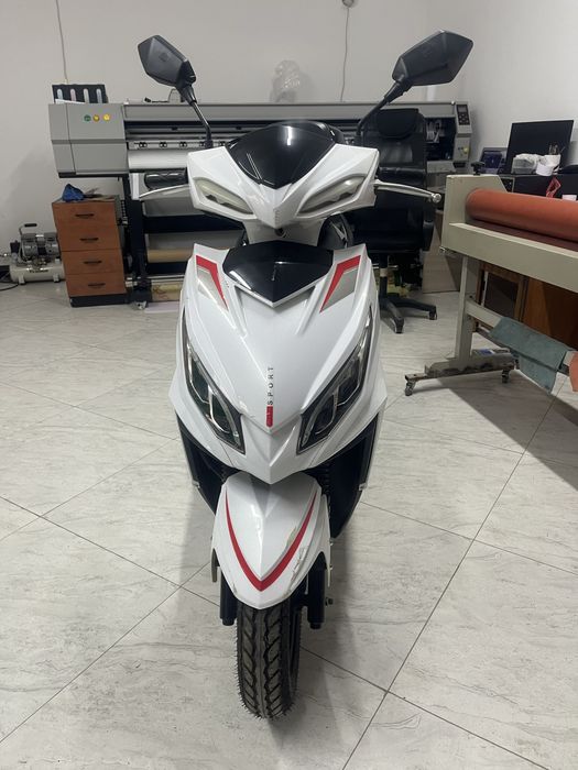 Продам скутер 2022 года