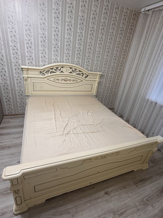 Продам кровать, шкаф и комод