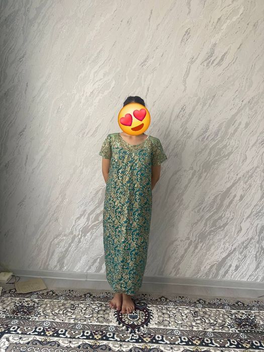 Платье вечернее  в хорошем состоянии