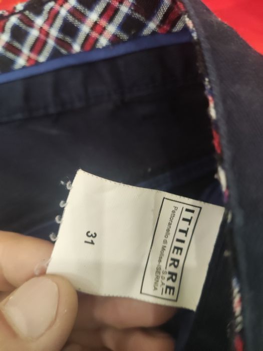 Продам джинсы в хорошем состоянии р-ры женск.29-32, мужские 32 .