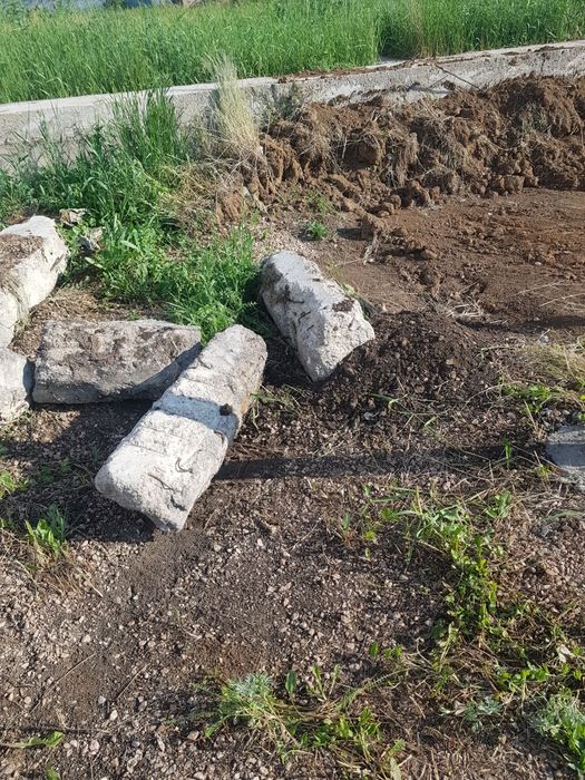 Отдам даром  фундаментные блоки