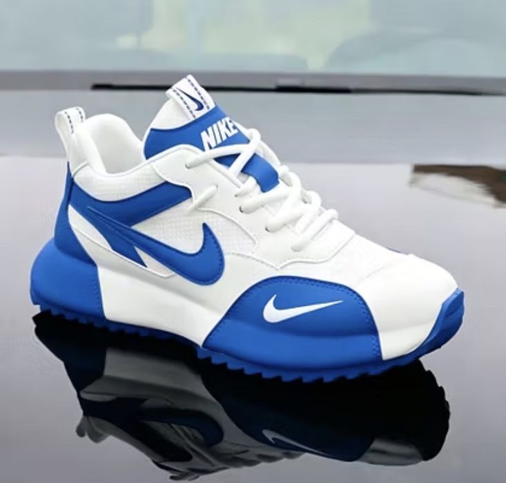 Чисто нови Nike обувки