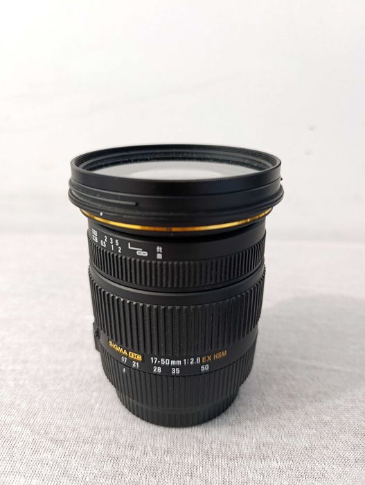 Фотоапарат Canon EOS 70D (на 28 617 кадъра) + обективи Sigma 17-50mm f/2.8 & Sigma 150mm f/2.8 Macro