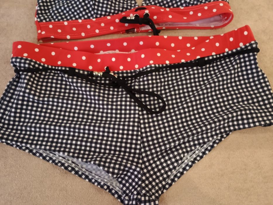 Бански костюм ХЛ размер цена 3 евро