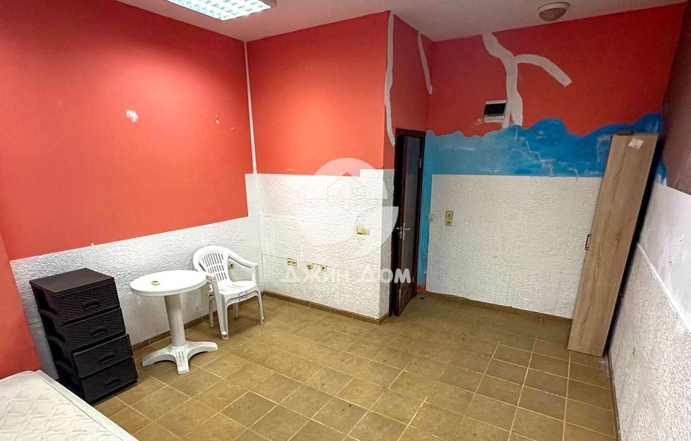 Продава се Магазин в Поморие - 21 кв.м за 1715 €/кв.м - Снимка #3