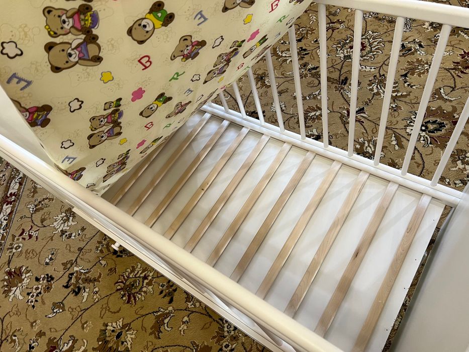 Детская кроватка