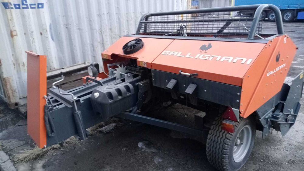 Пресс подборщик тюковой GALLIGNANI 6390 Gold