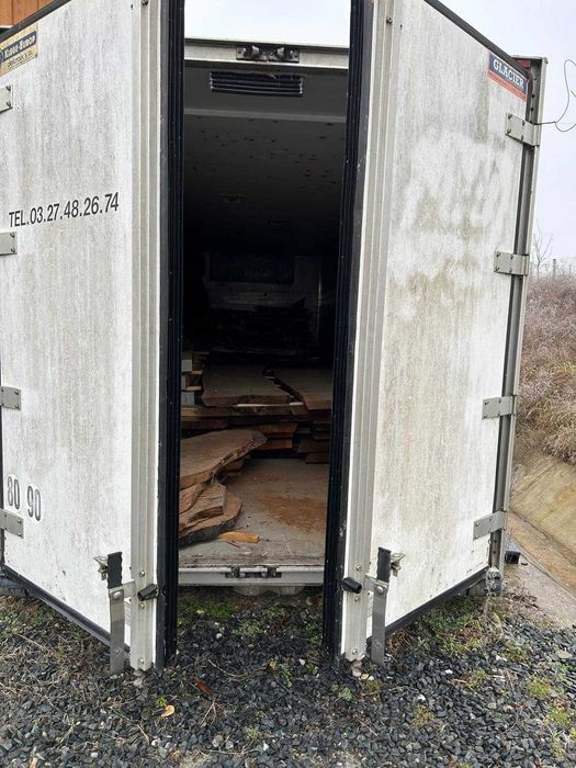 Uscator pentru lemne