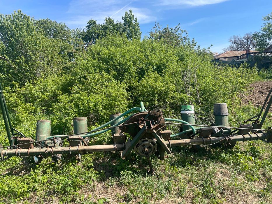 Semănătoare porumb și floarea soarelui