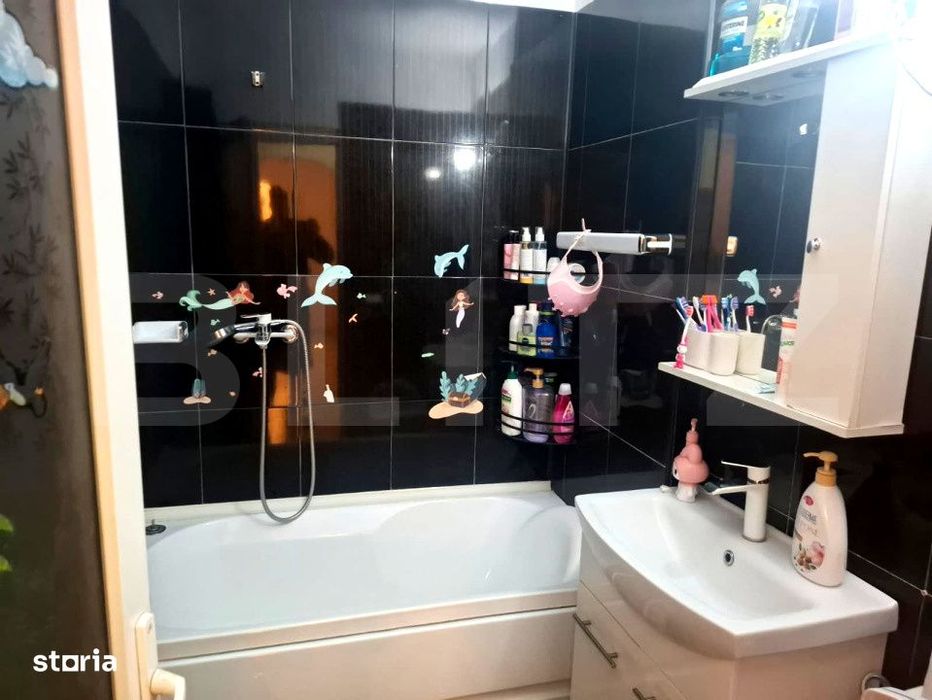 Apartament cu gradina propie de vanzare, 47 mp, zona Aleea Trandafiril