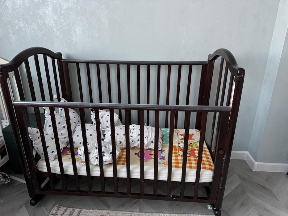 Детская кровать .