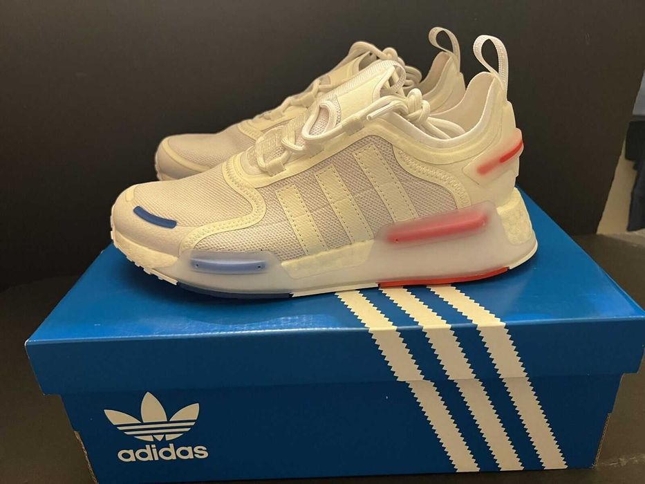 Оригинални мъжки обувки ADIDAS NMD V3 BOOST  EU 41 1/3 - 42