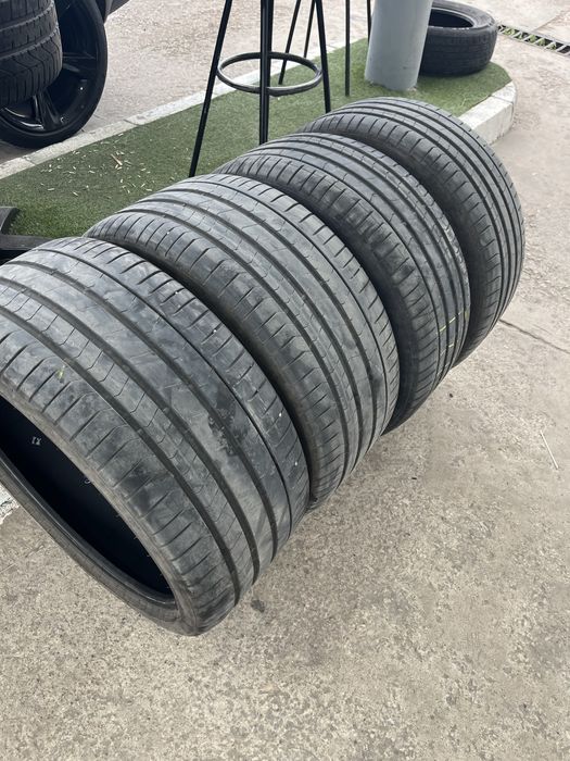 275/35/22 315/30/22 Pirelli Pzero