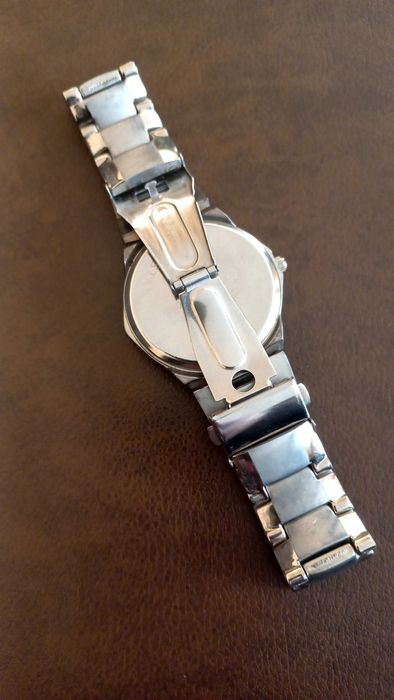 Кварцов часовник Чарлз Реймънд