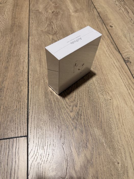 Apple AirPods 3 Noise Cancellation