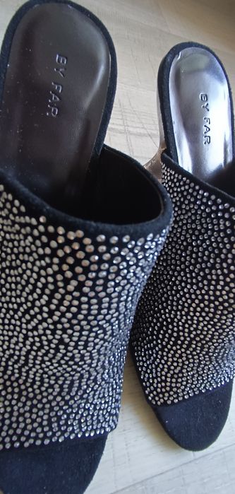 By Far черни сандали от велур с кристали