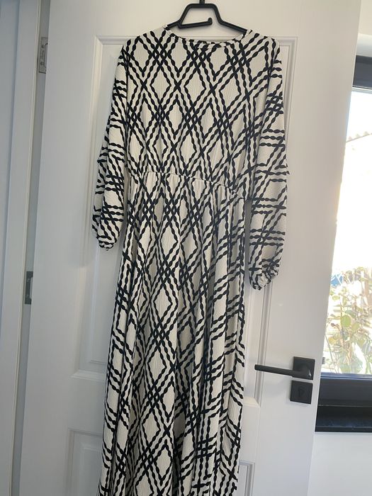 Rochita lunga cu maneca !