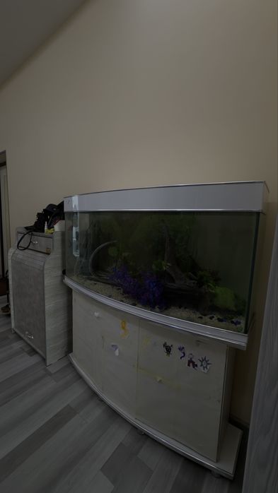 Аквариум 200л продается