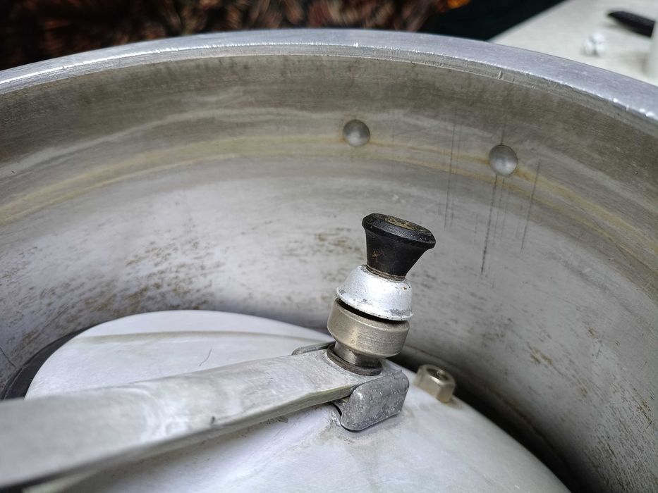 Продам алюминиевую кастрюлю скороварку